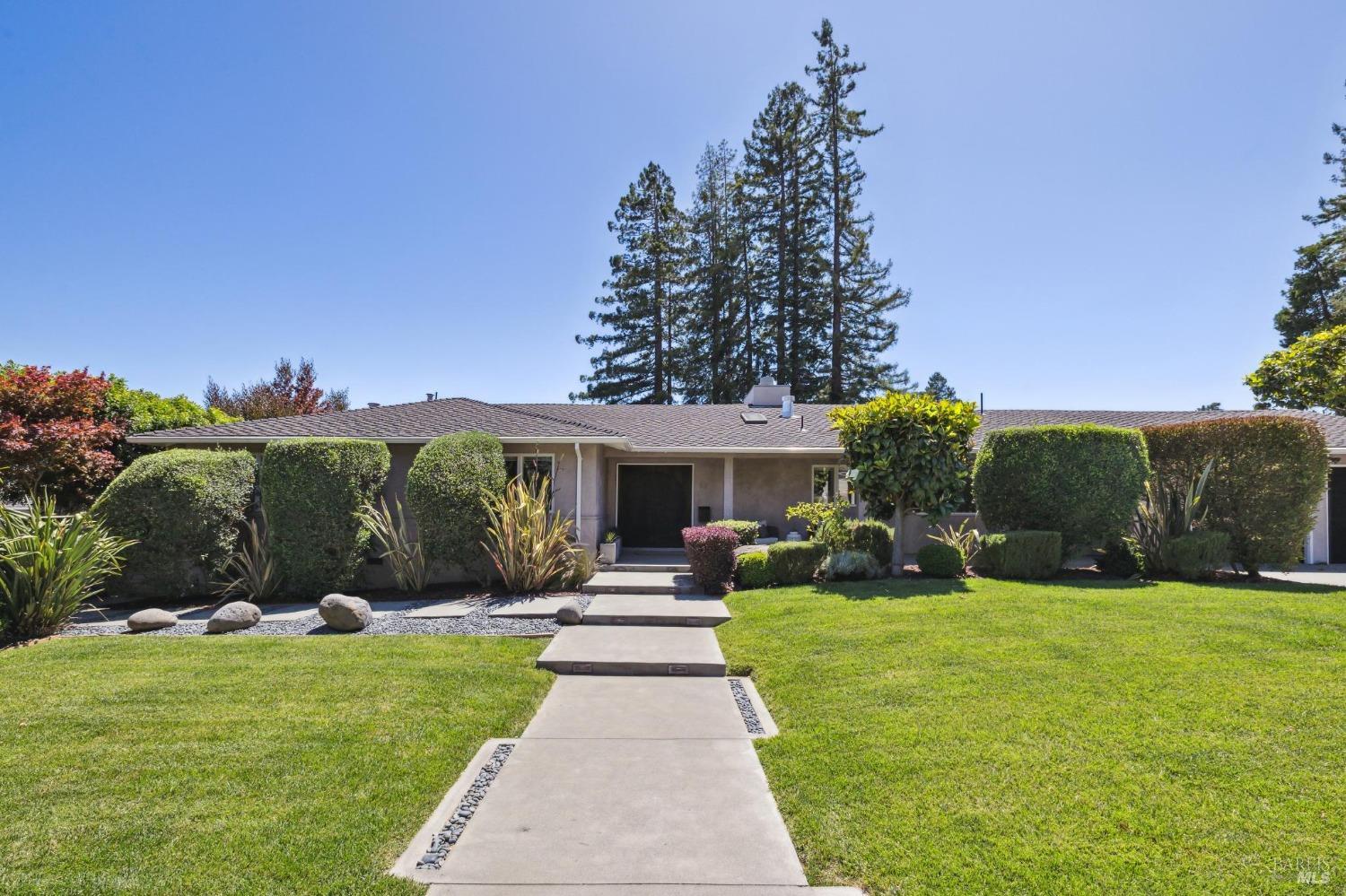 111 Lochinvar Rd