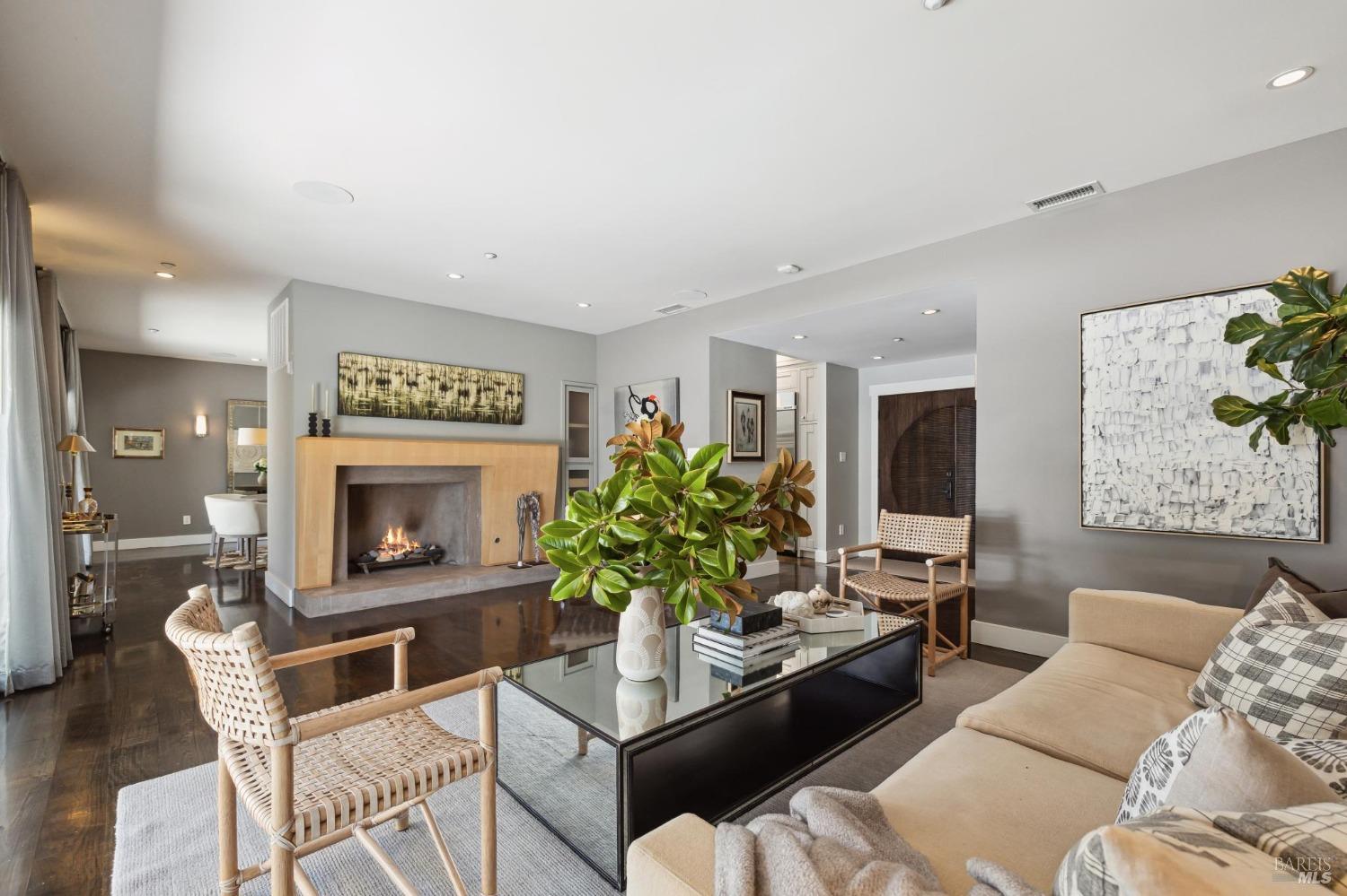111 Lochinvar Rd