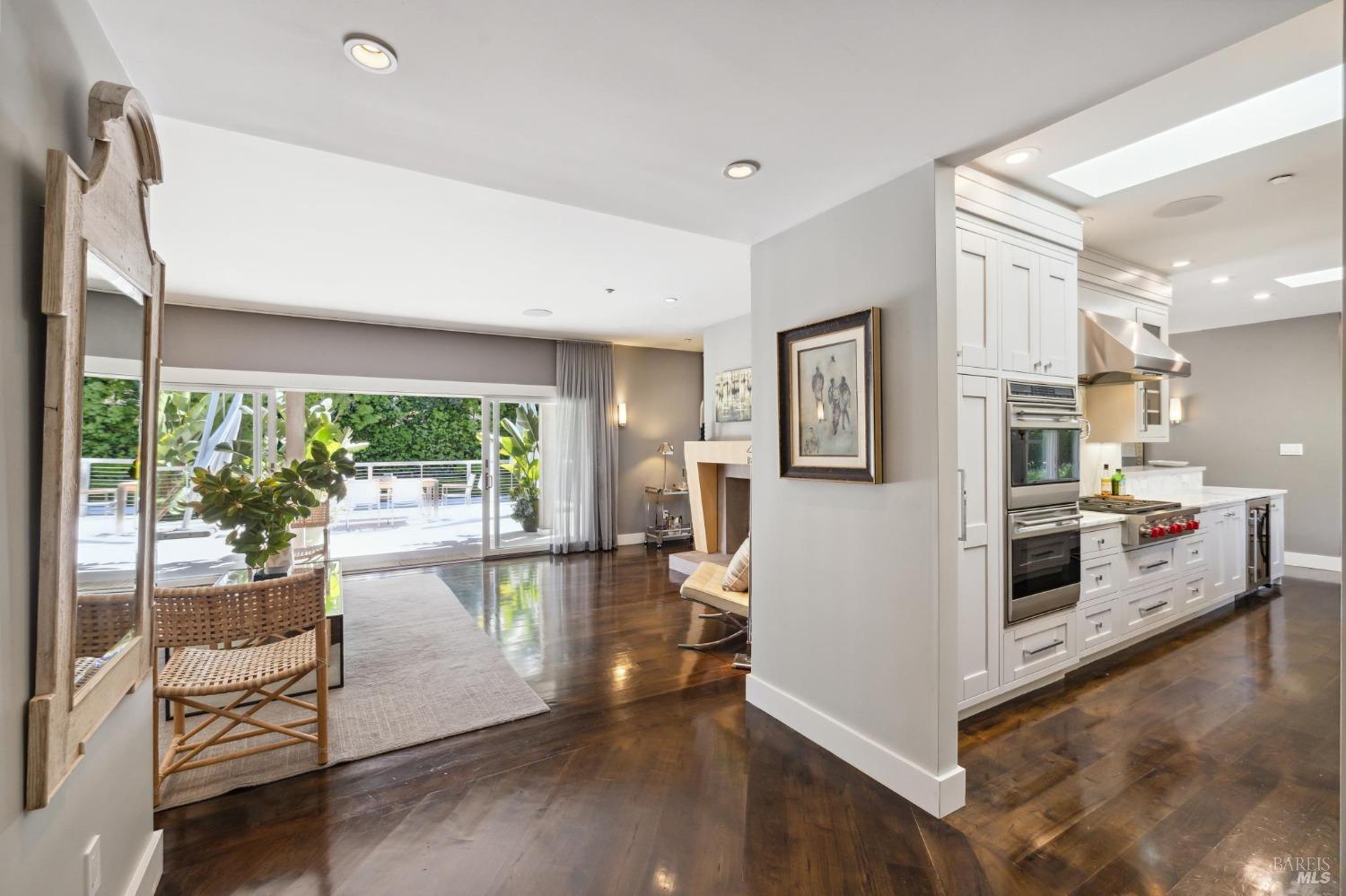 111 Lochinvar Rd