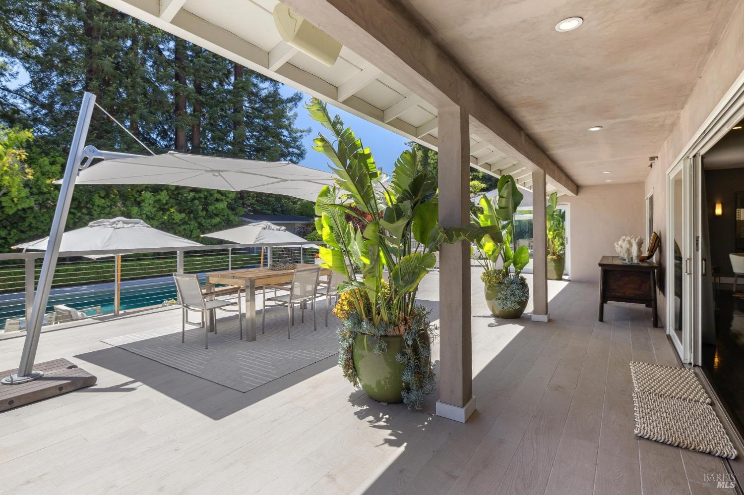 111 Lochinvar Rd