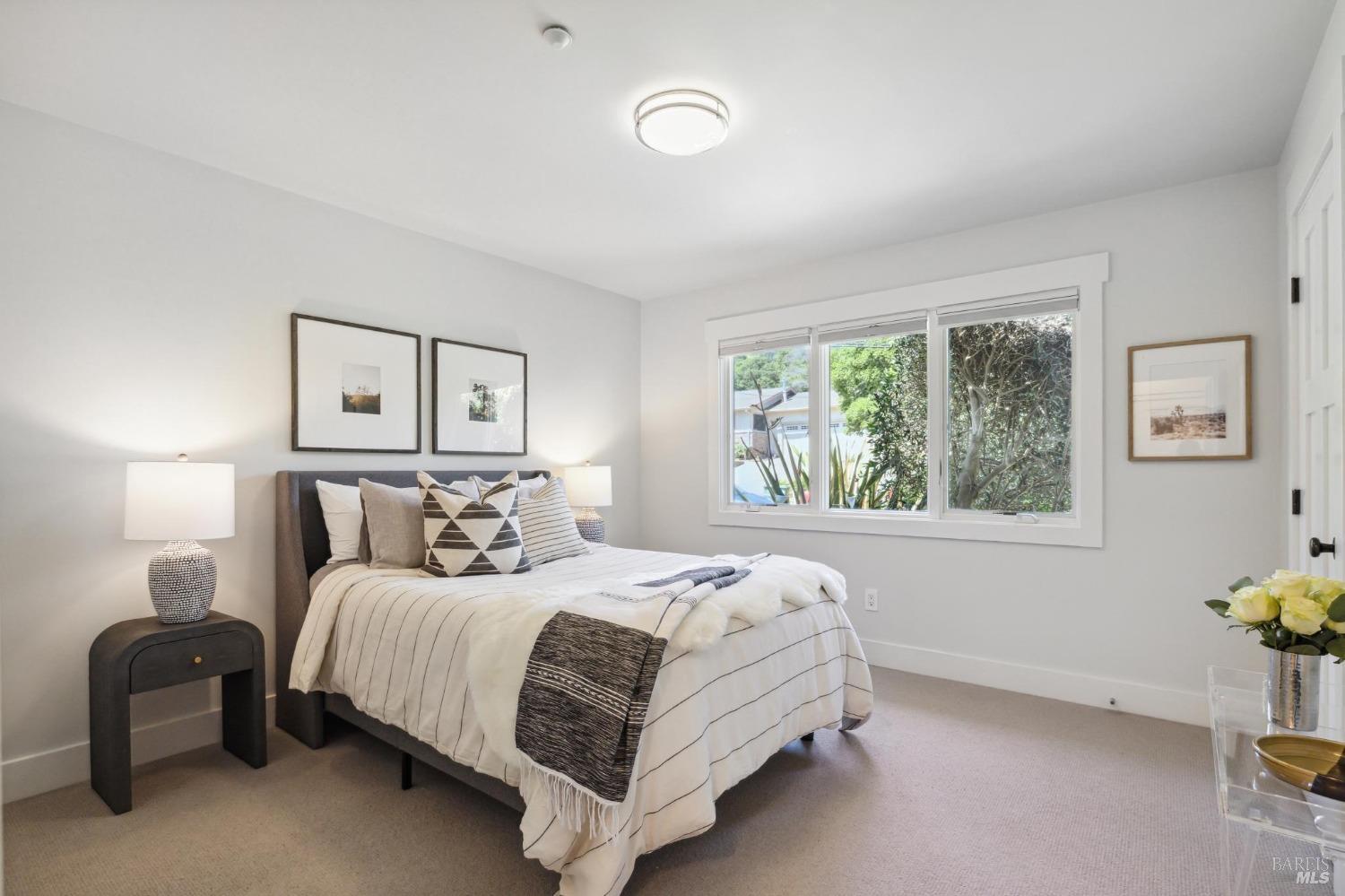 111 Lochinvar Rd