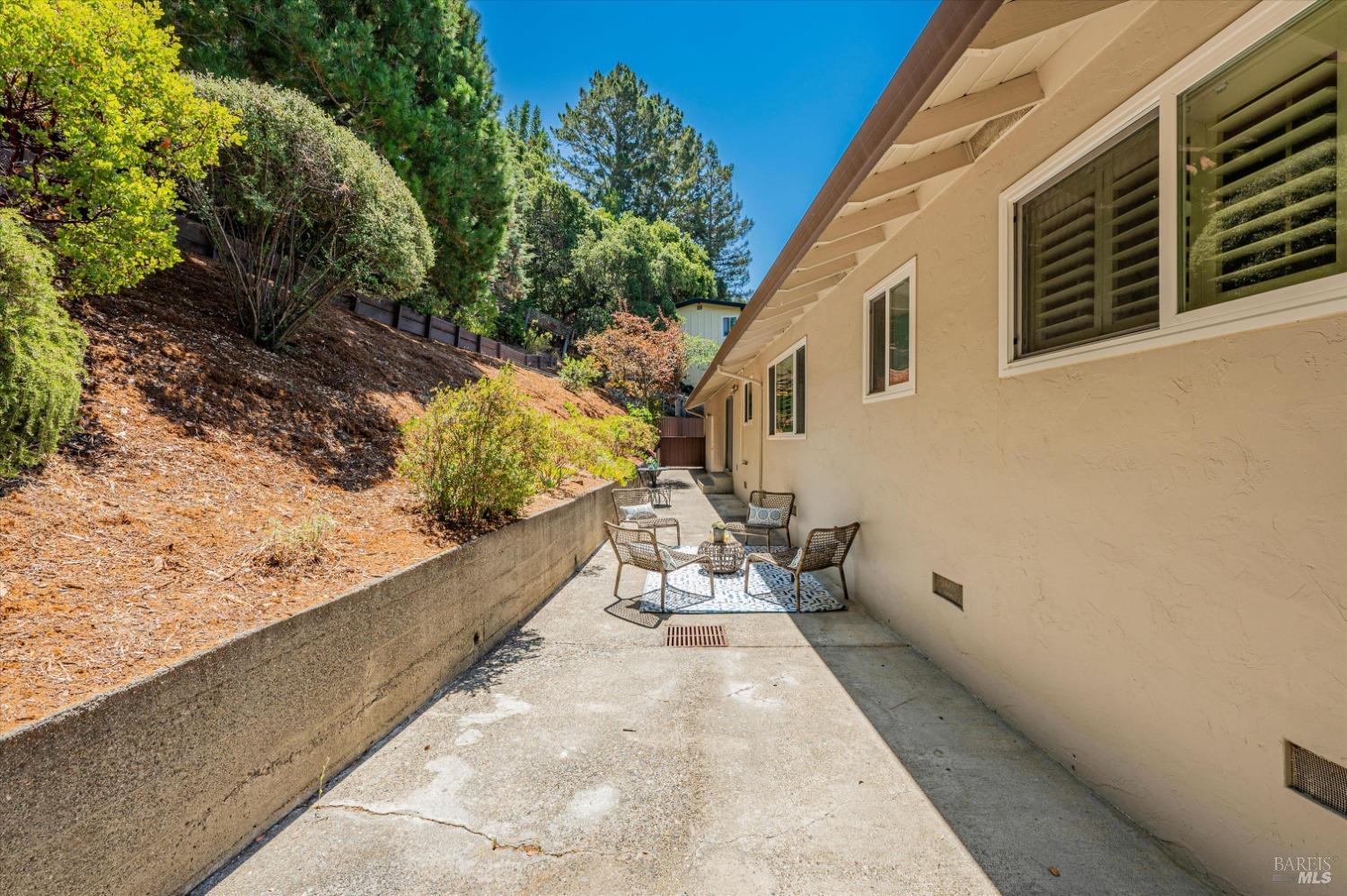 3 Carmel Court