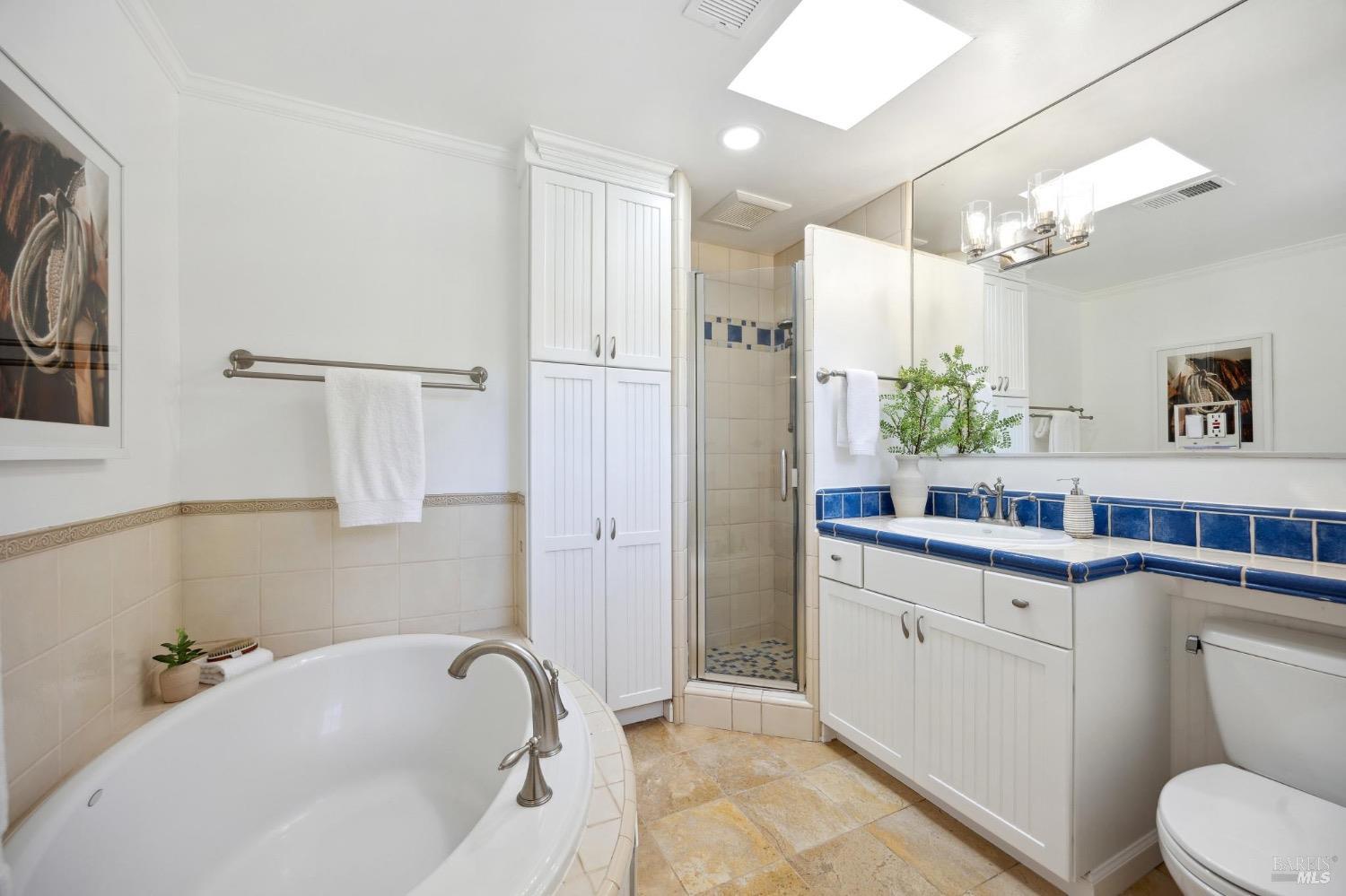 8 Heartwood Ct