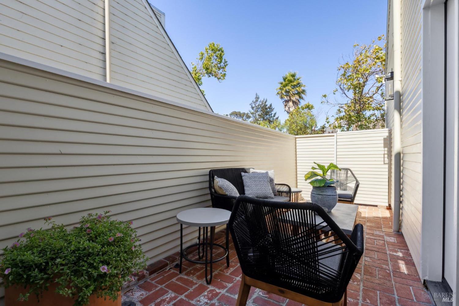 58 Milland Dr