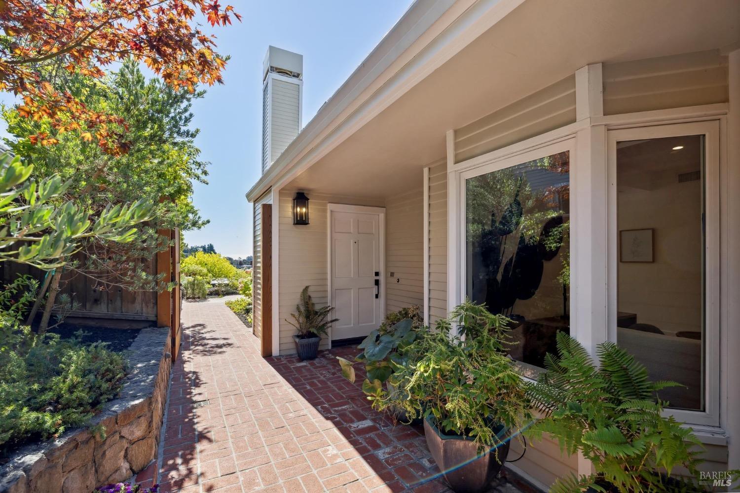 58 Milland Dr