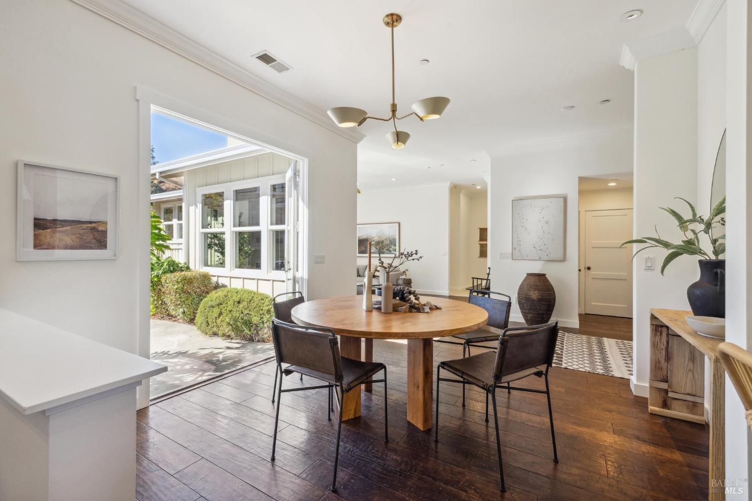11 Manderly Rd