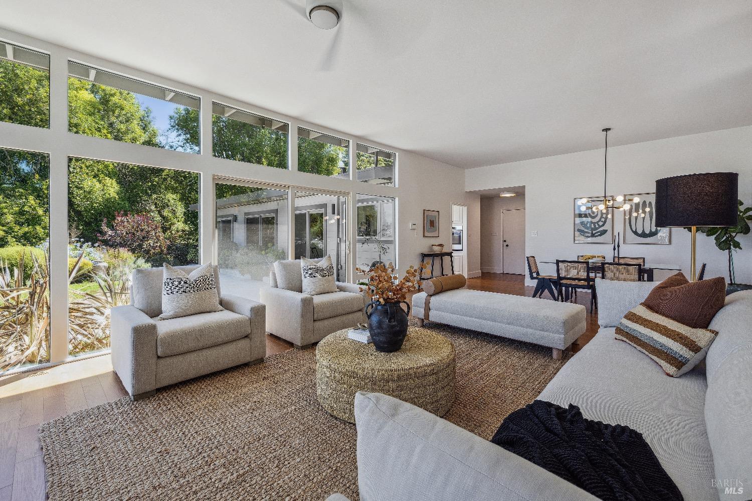 402 Ridge Rd