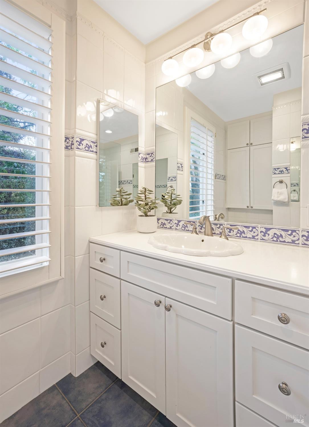 1 North Point Circle