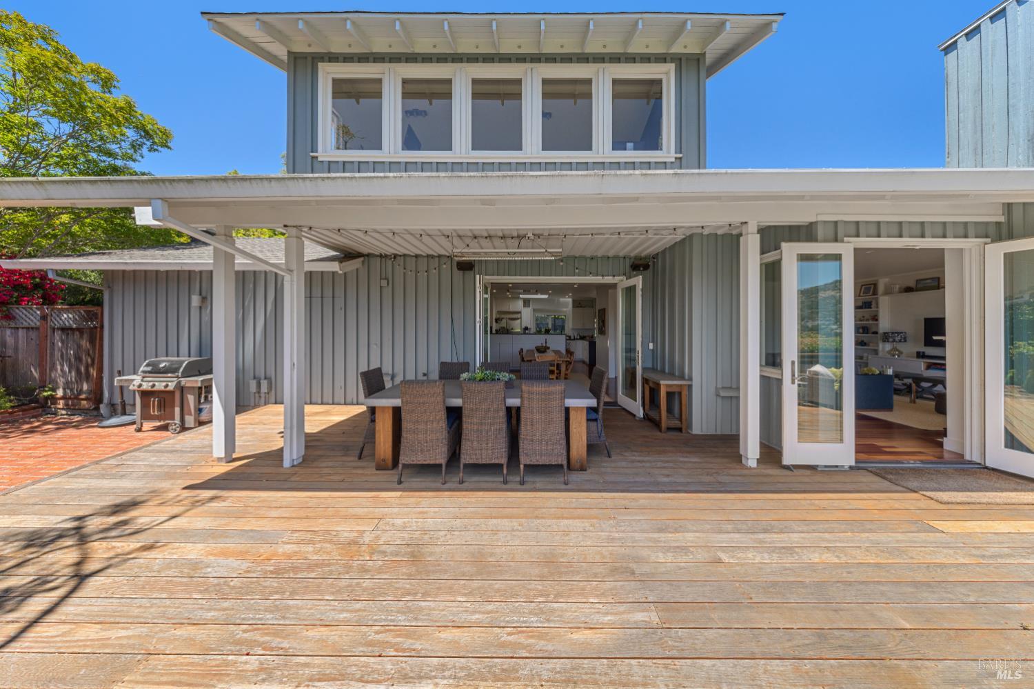 1 North Point Circle