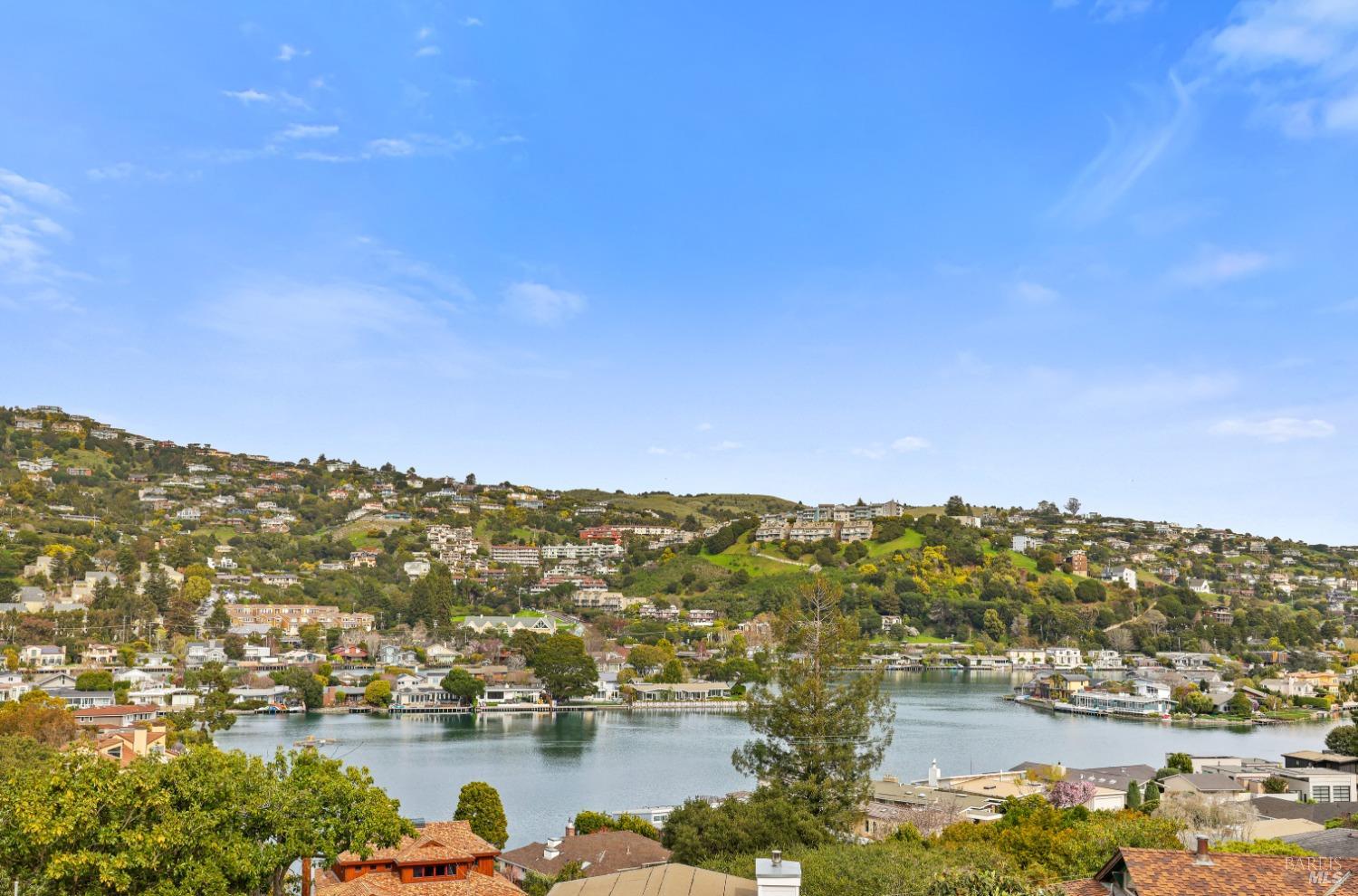 1 North Point Circle