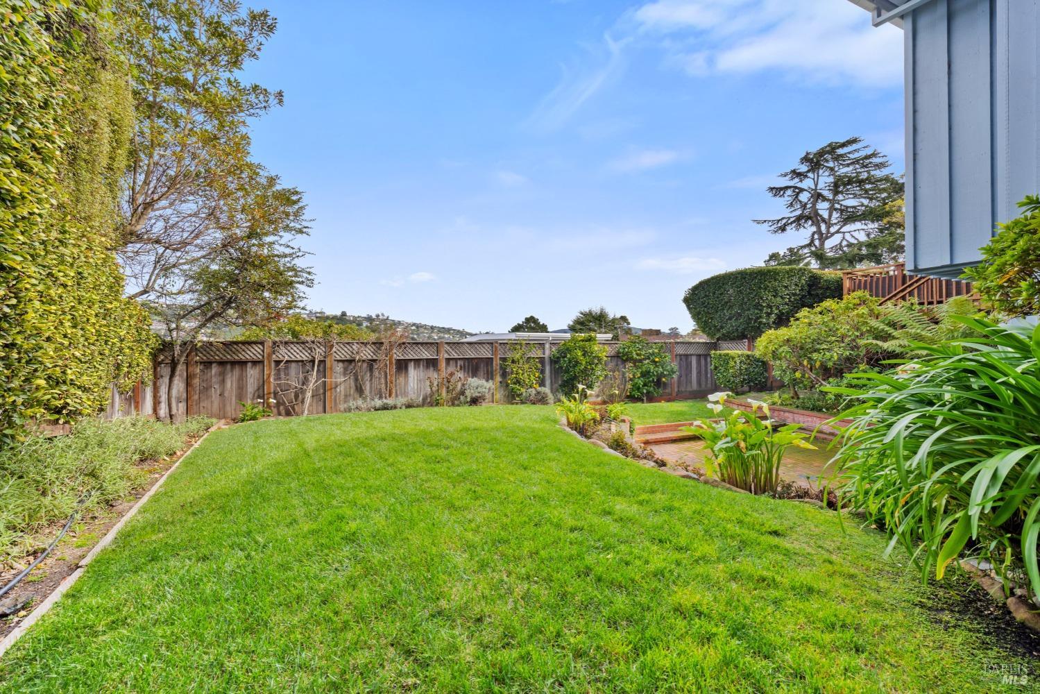 1 North Point Circle