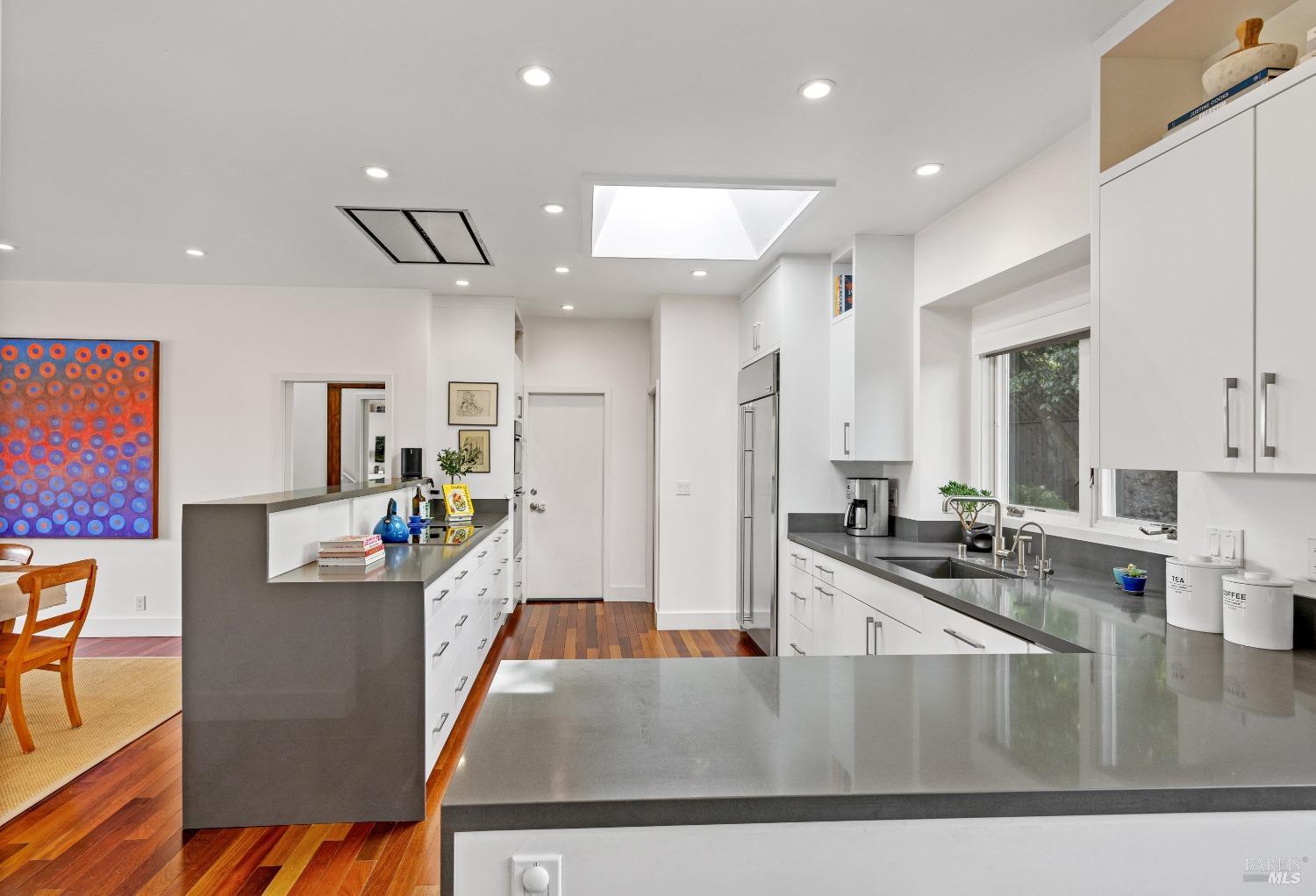 1 North Point Circle