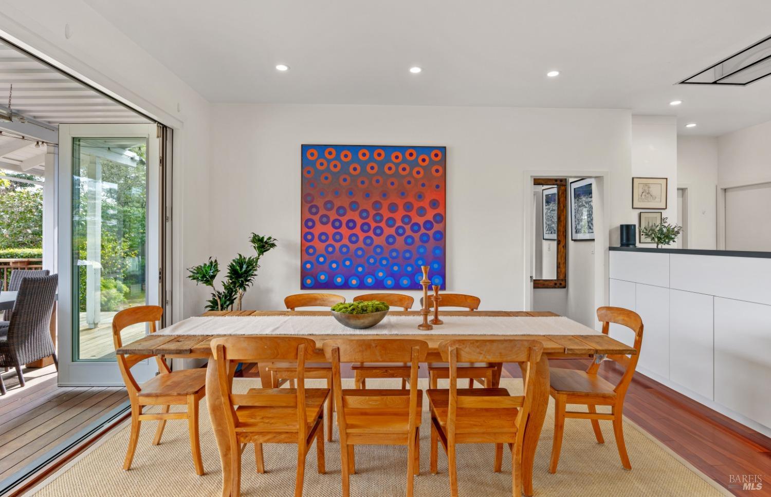 1 North Point Circle