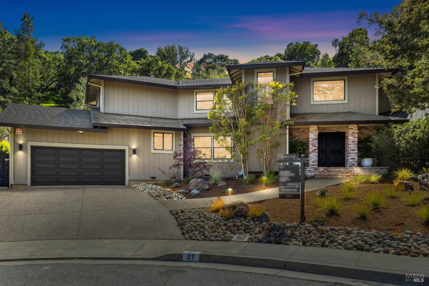 27 Lupine Ct