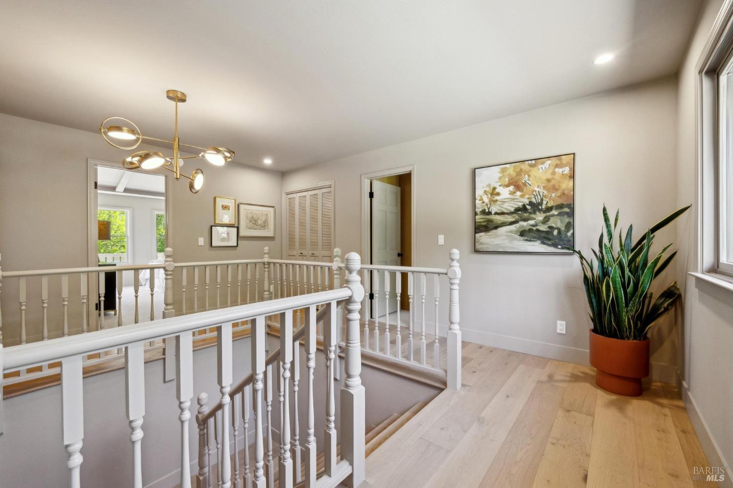 87 Peacock Dr