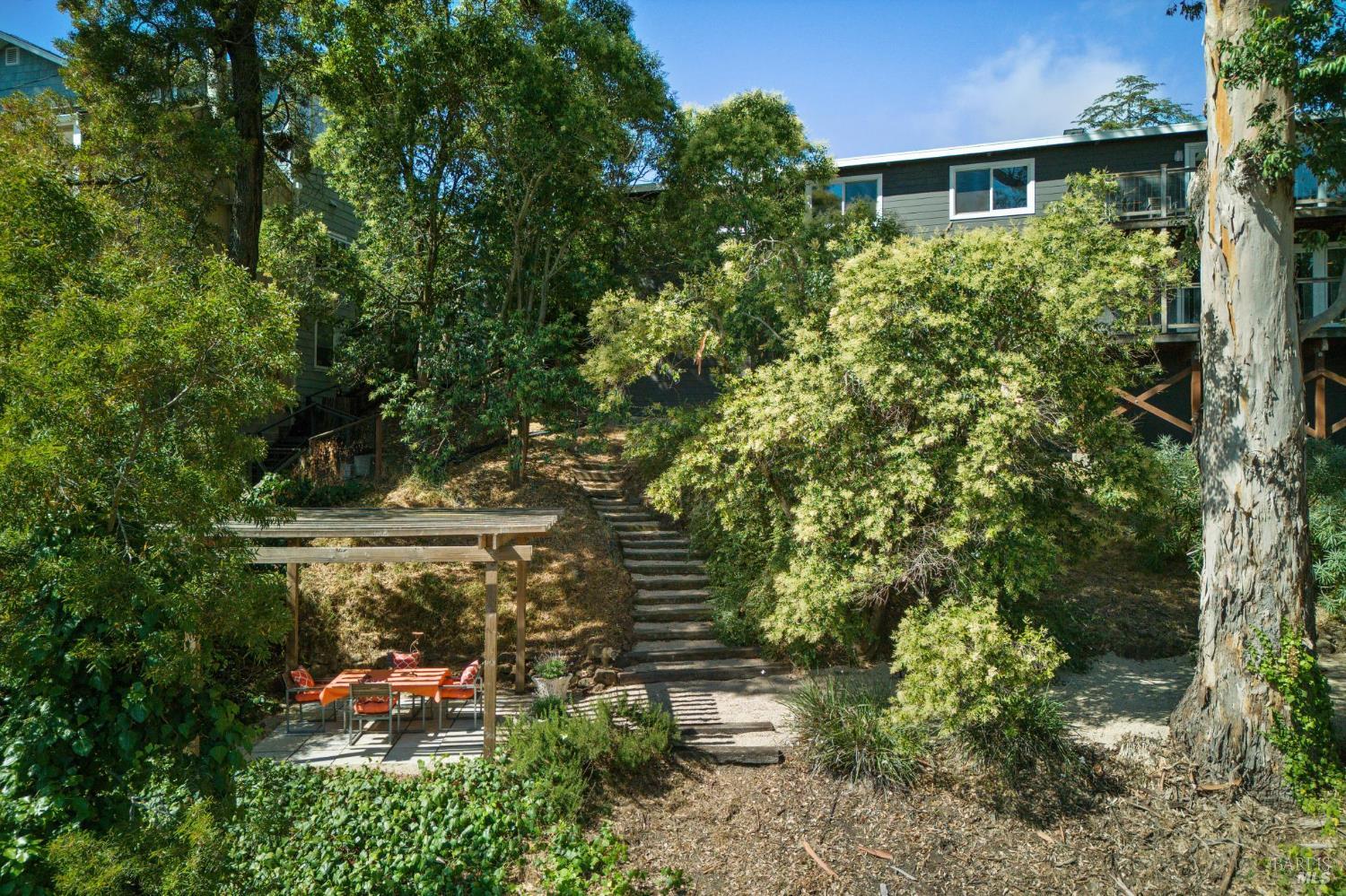 102 Marina Court Drive