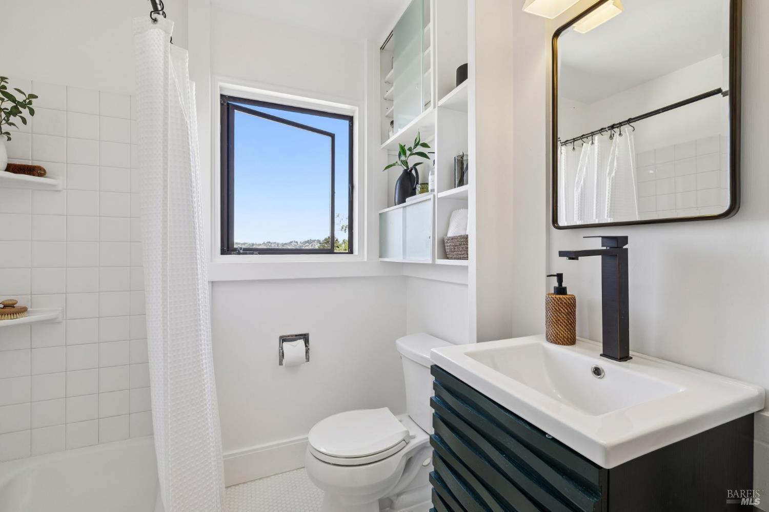 274 Sausalito St