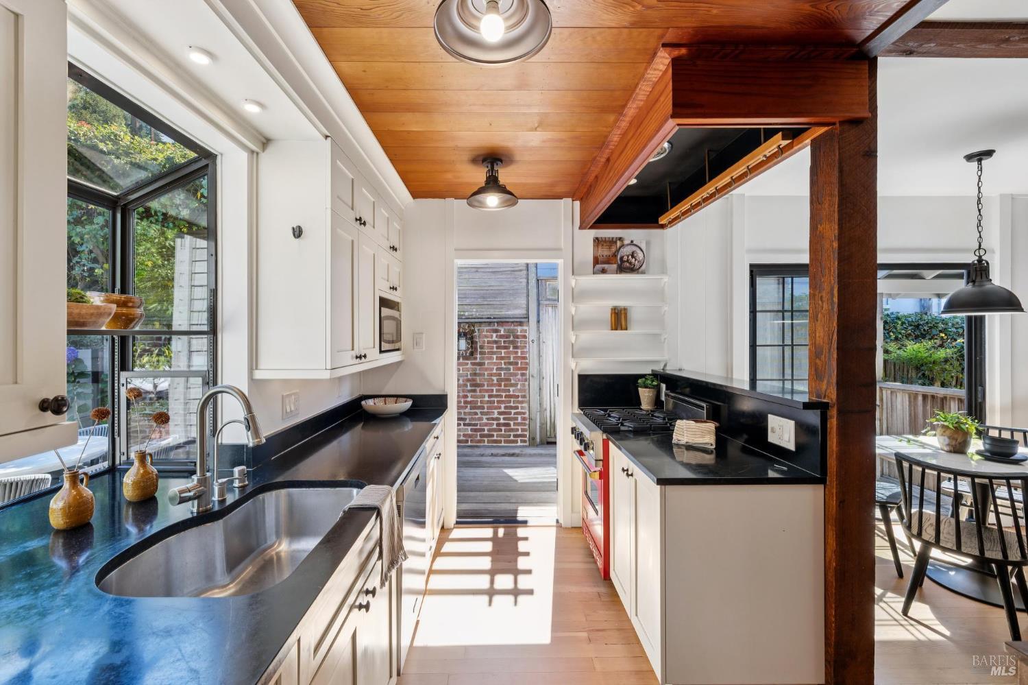 274 Sausalito St