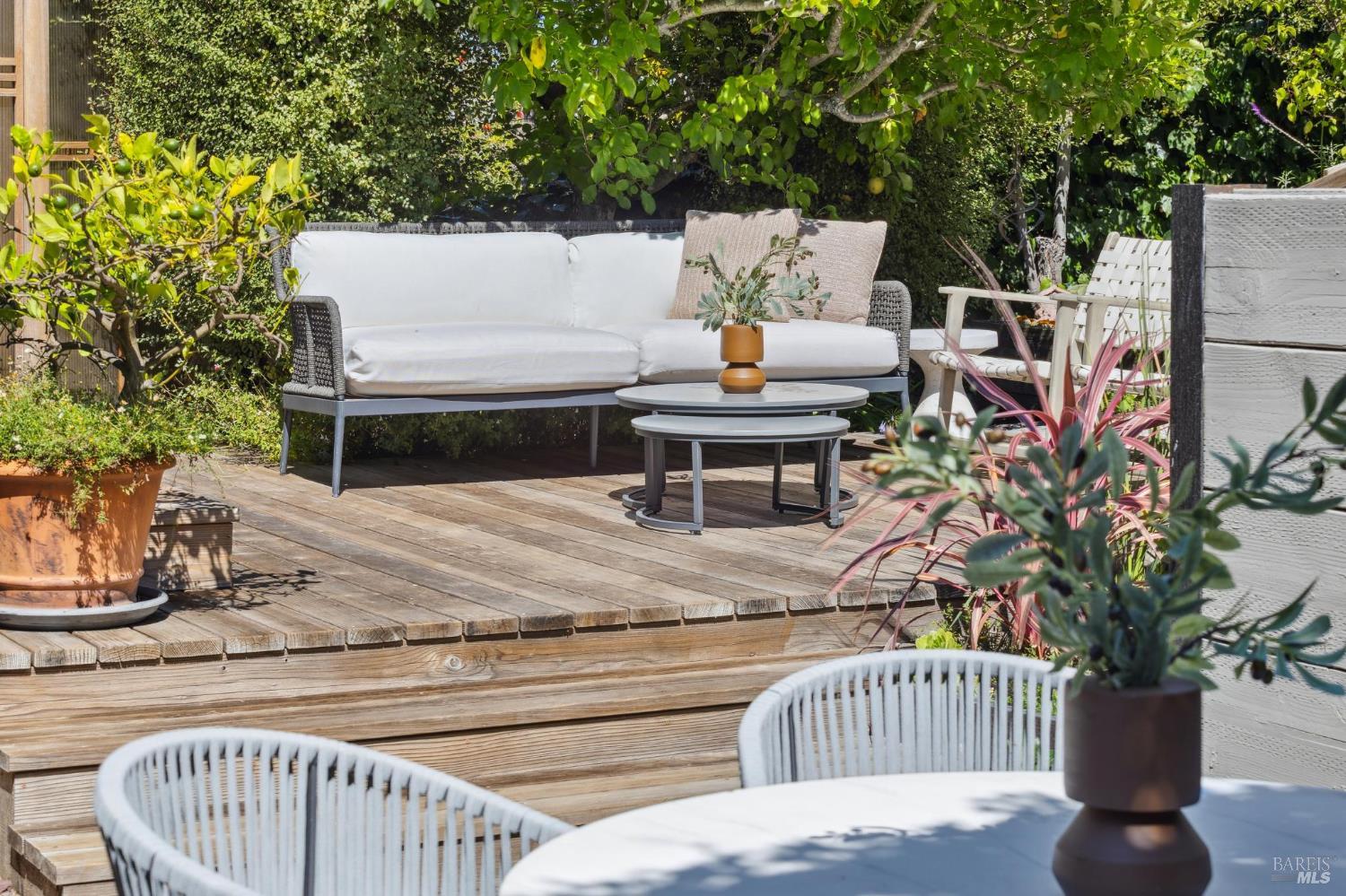 274 Sausalito St