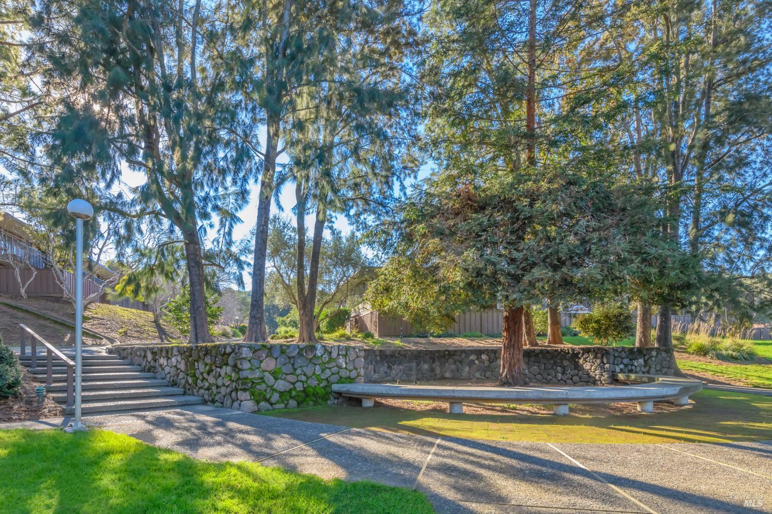 98 Surrey Lane