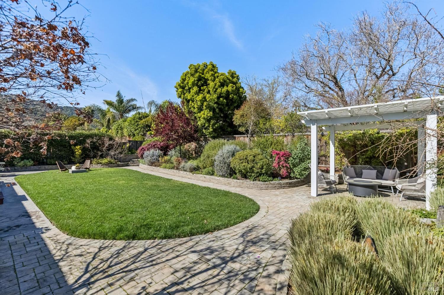 30 Rollingwood Drive