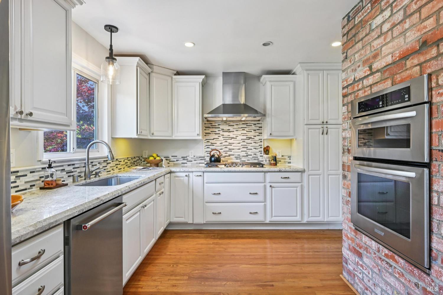 30 Rollingwood Drive