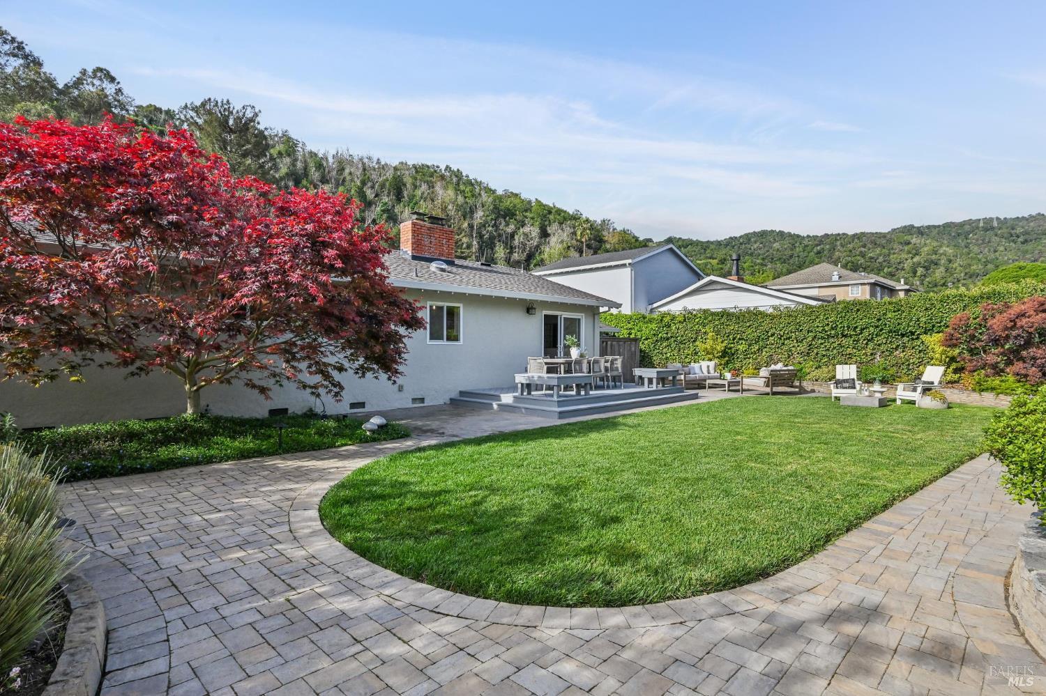 30 Rollingwood Drive