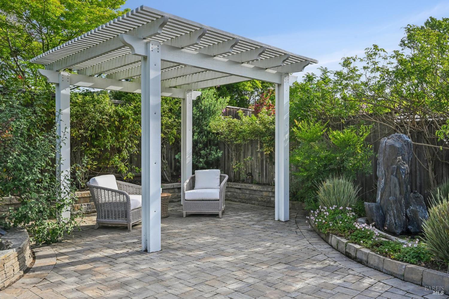 30 Rollingwood Drive