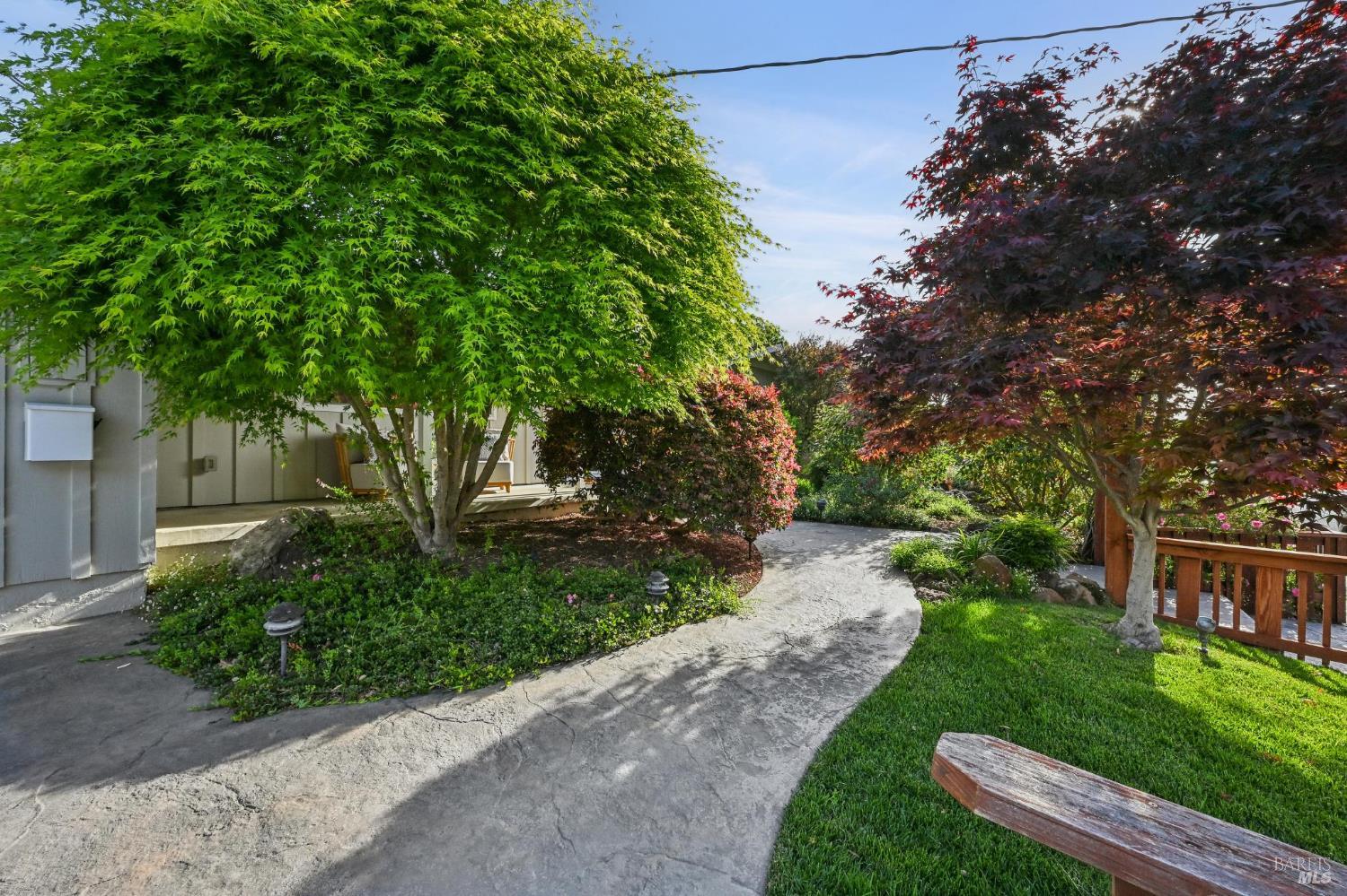 30 Rollingwood Drive