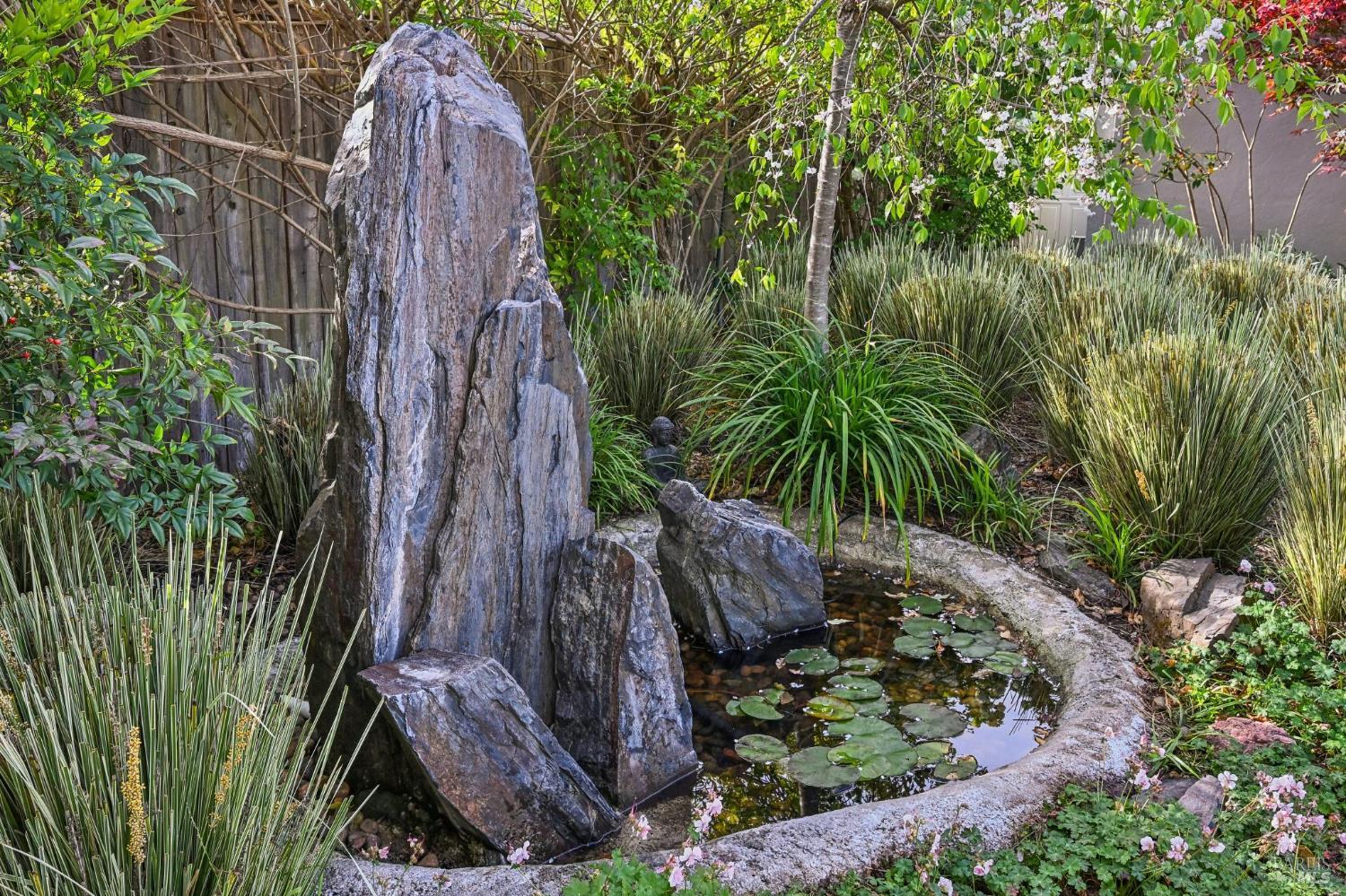 30 Rollingwood Drive