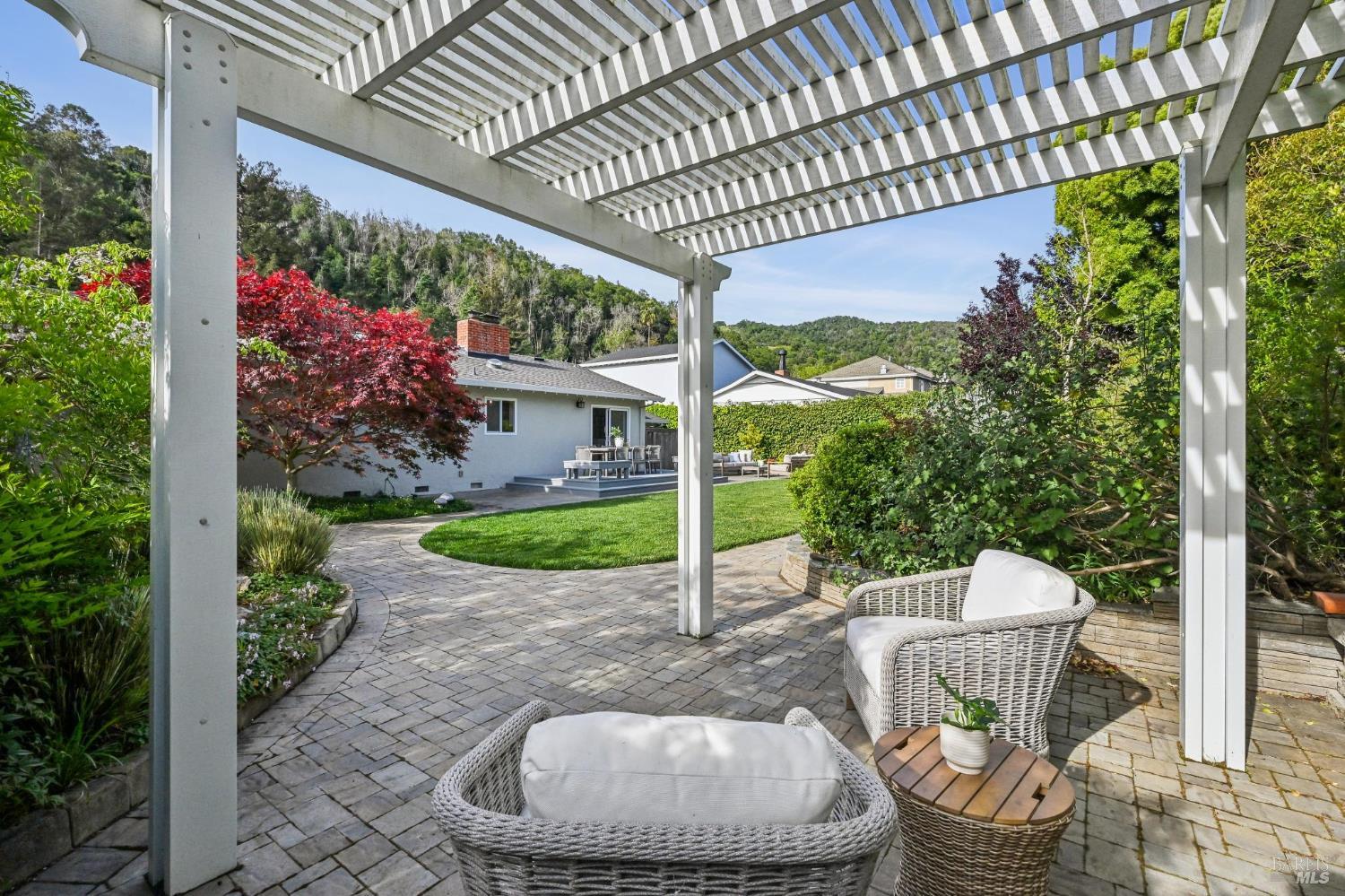 30 Rollingwood Drive