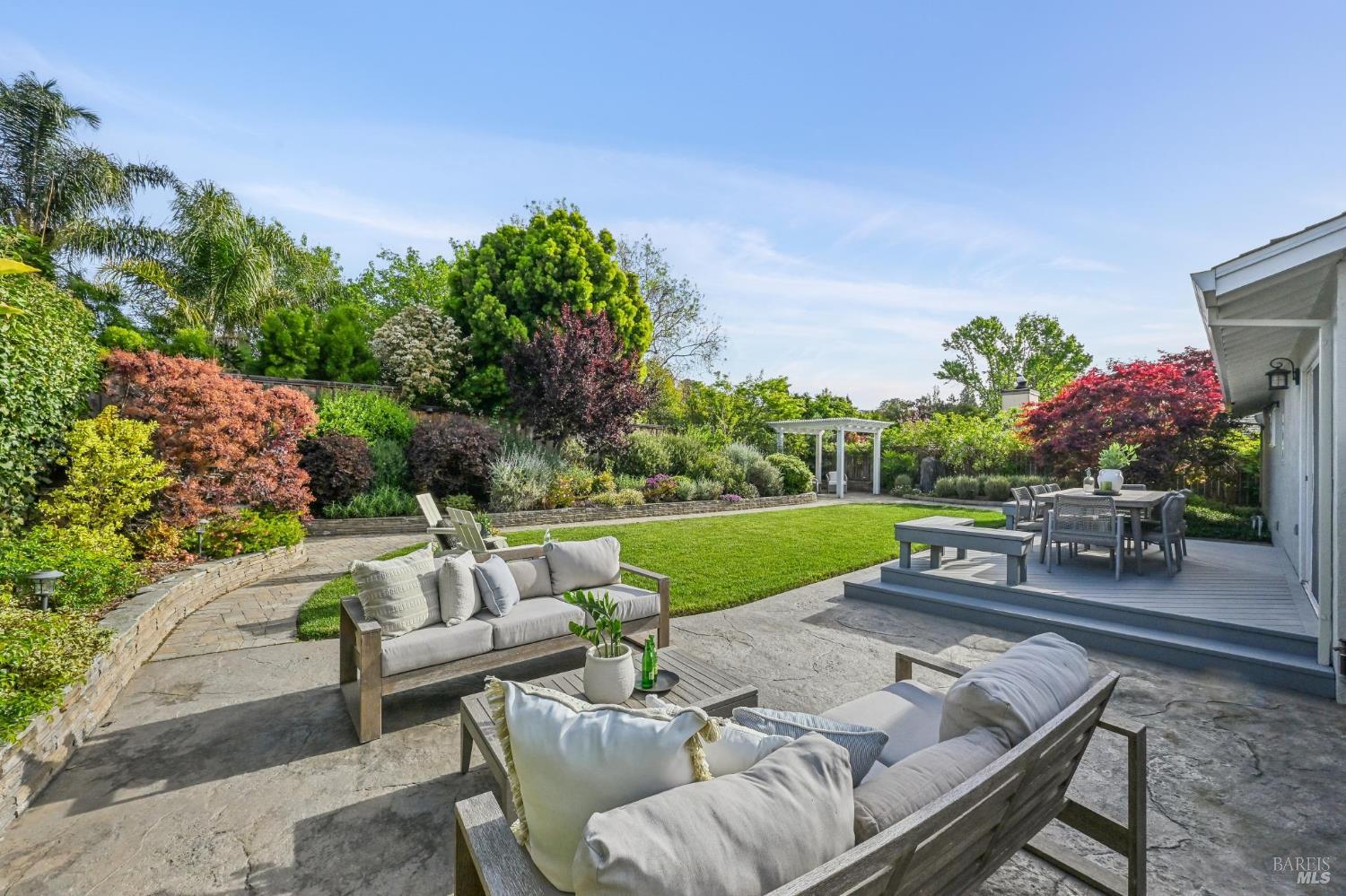 30 Rollingwood Drive