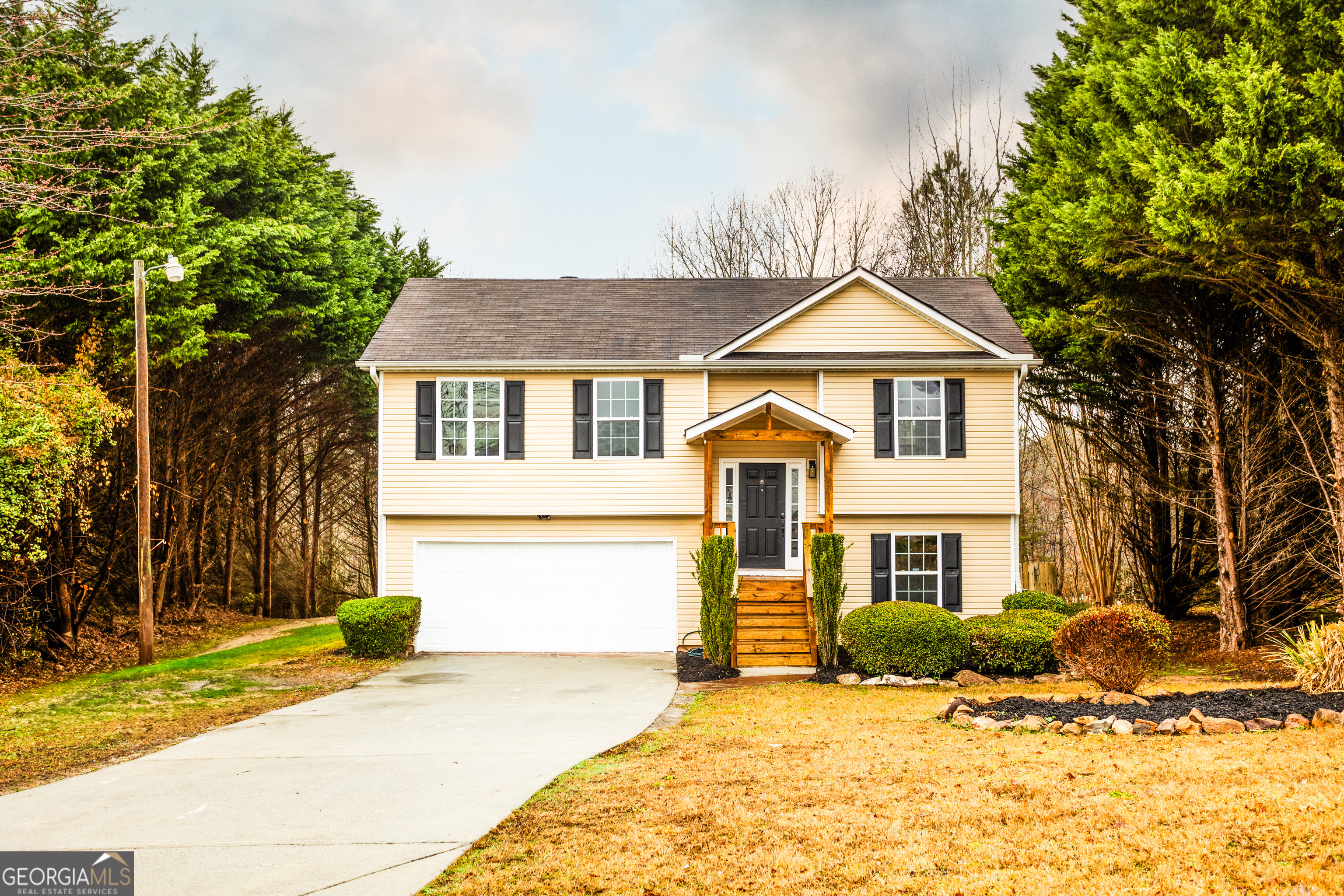1632 Brook Lane