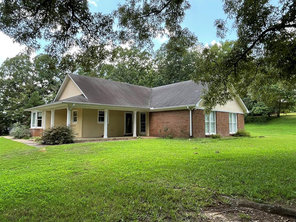 424 Meadowlawn Drive