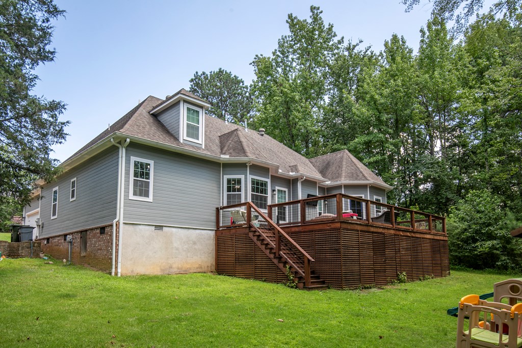205 Woodlawn Dr.