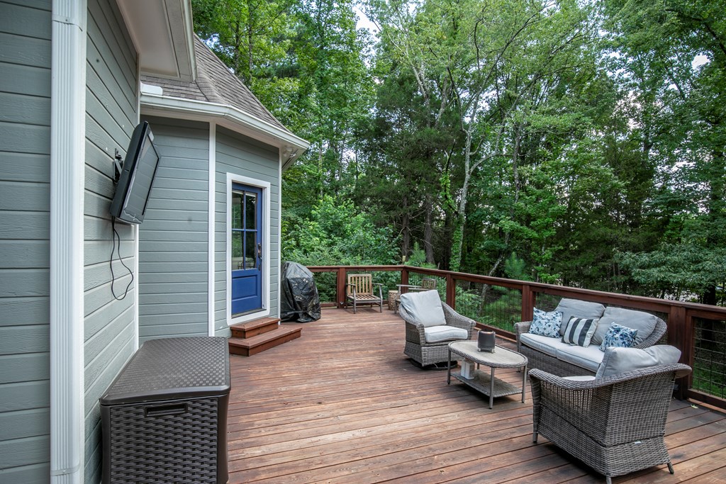 205 Woodlawn Dr.