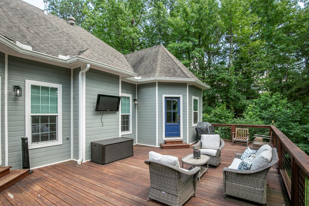 205 Woodlawn Dr.