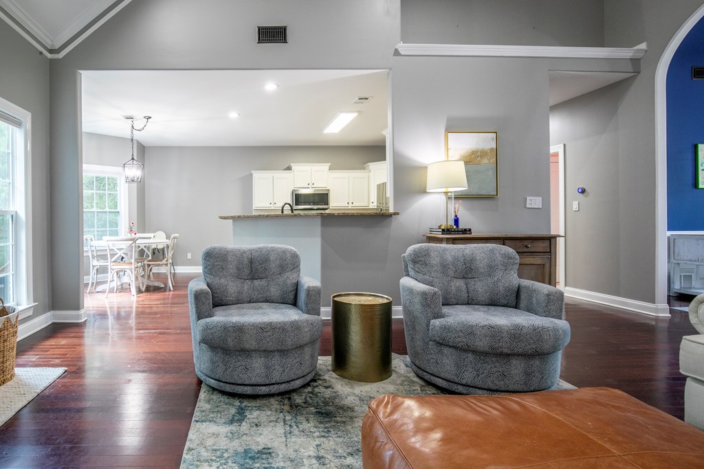 205 Woodlawn Dr.