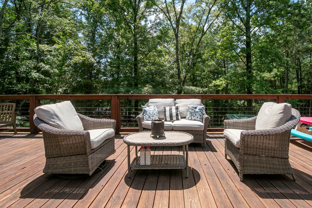 205 Woodlawn Dr.