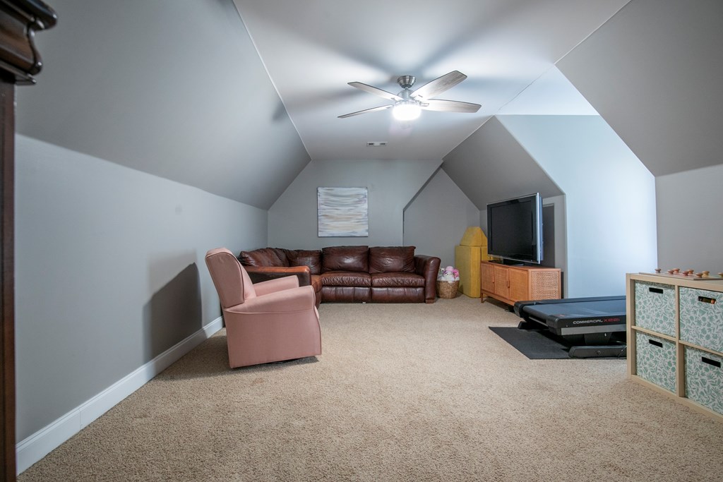 205 Woodlawn Dr.