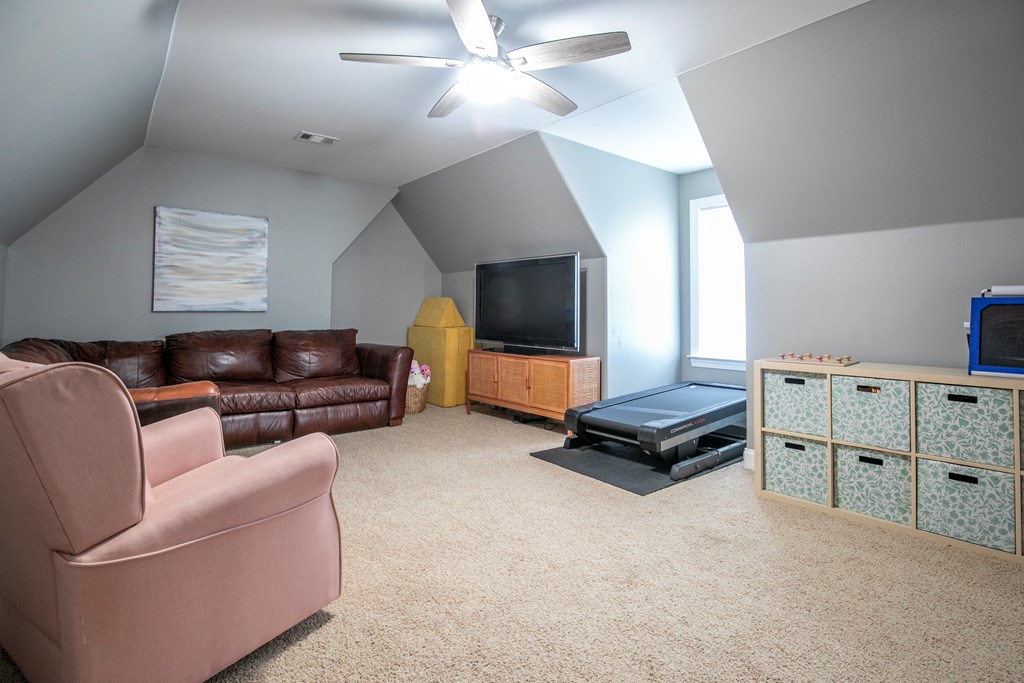 205 Woodlawn Dr.