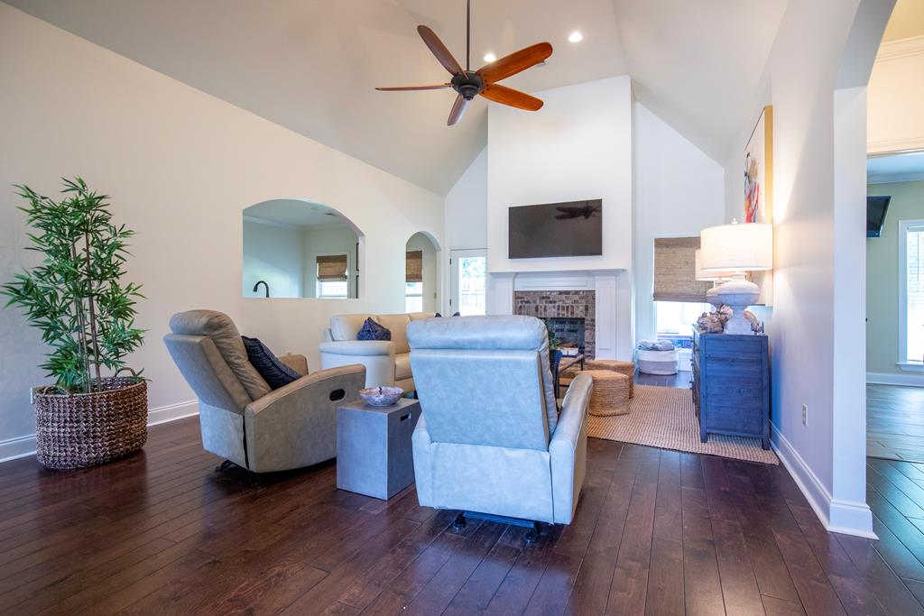 116 Taylor Circle
