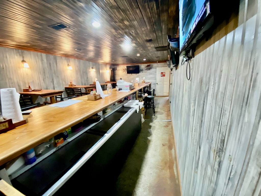 3006 Highway 330