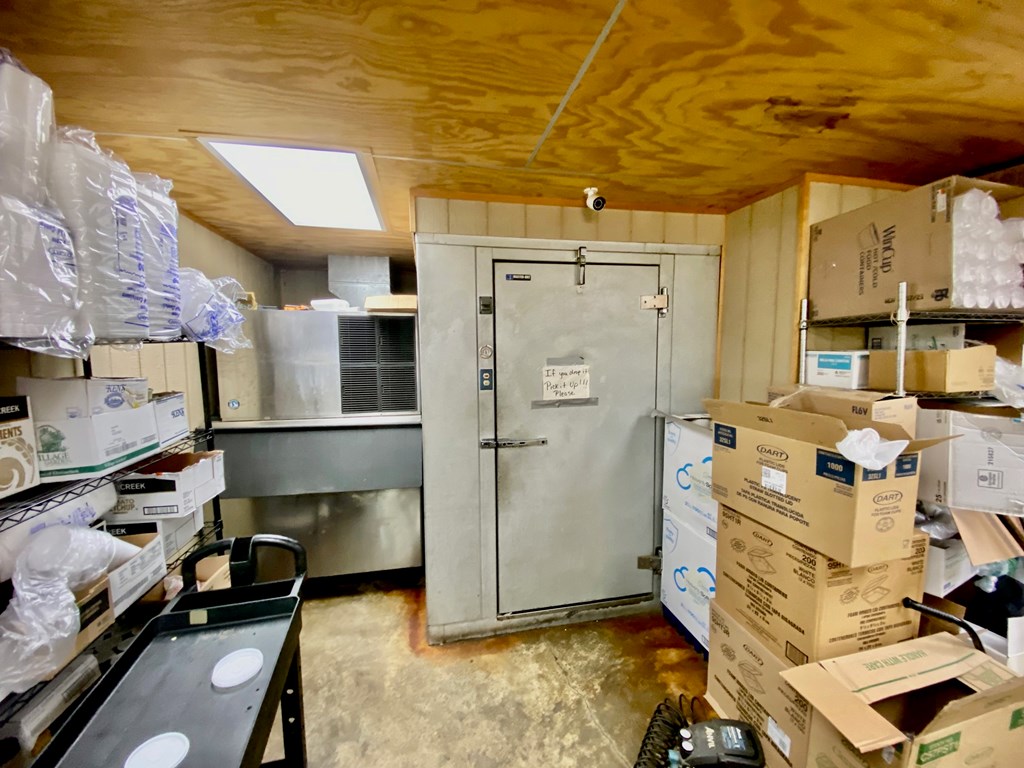 3006 Highway 330