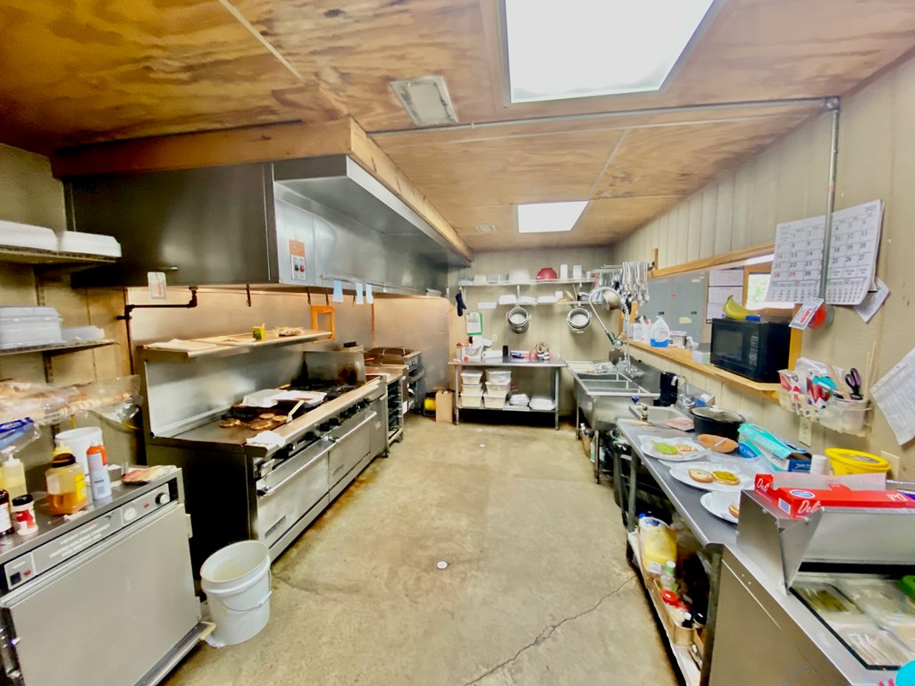 3006 Highway 330