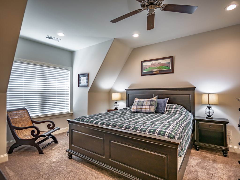 639 Centerpointe Cove