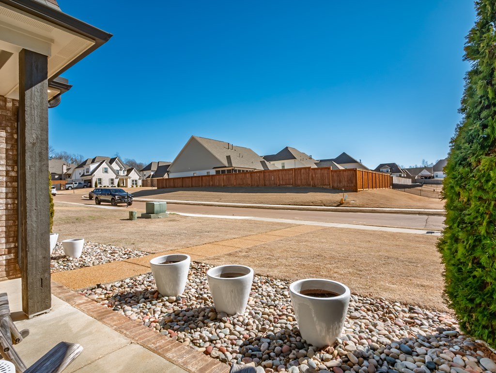 639 Centerpointe Cove