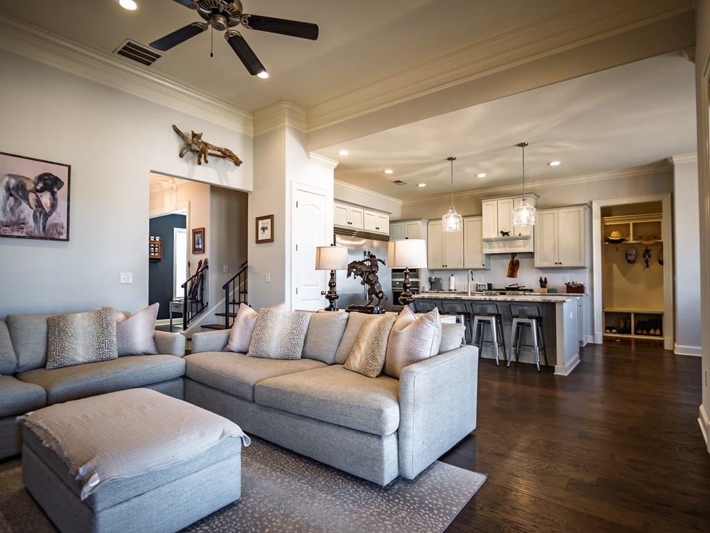 639 Centerpointe Cove