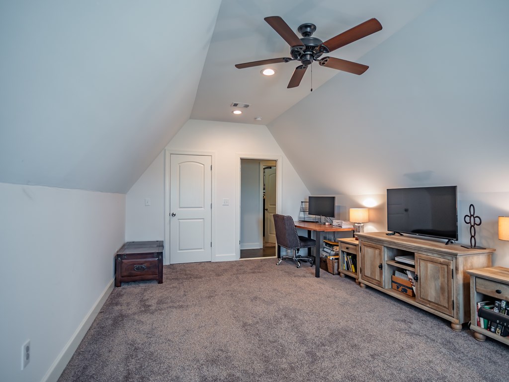 639 Centerpointe Cove