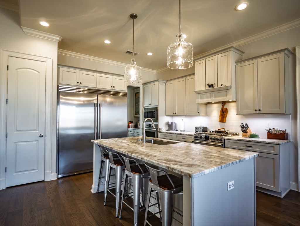 639 Centerpointe Cove